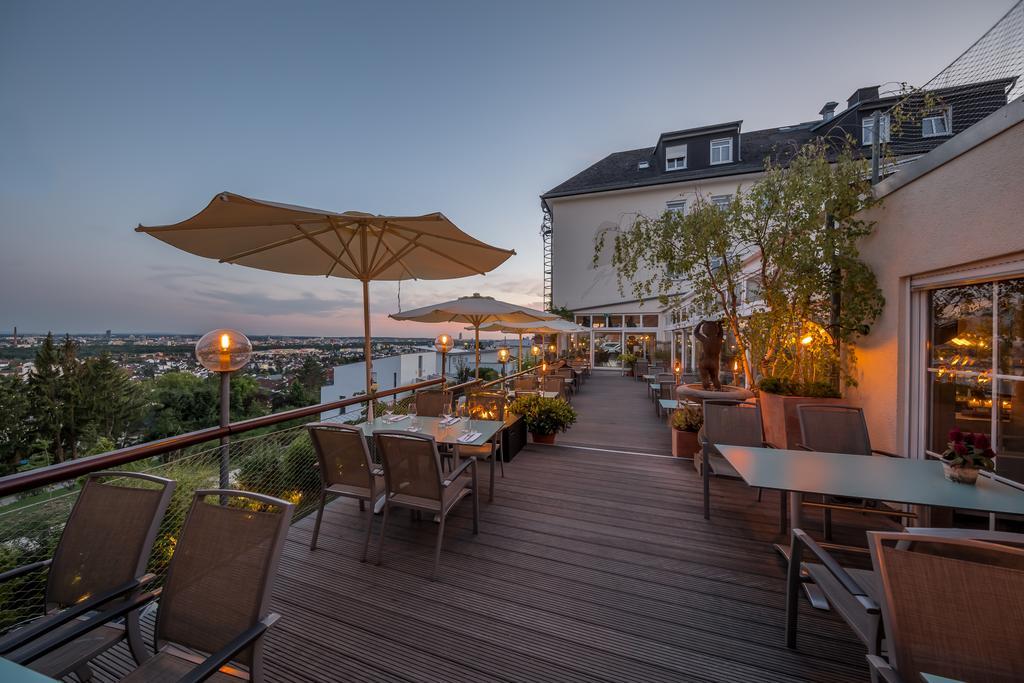 Hotel Schöne Aussicht 3*