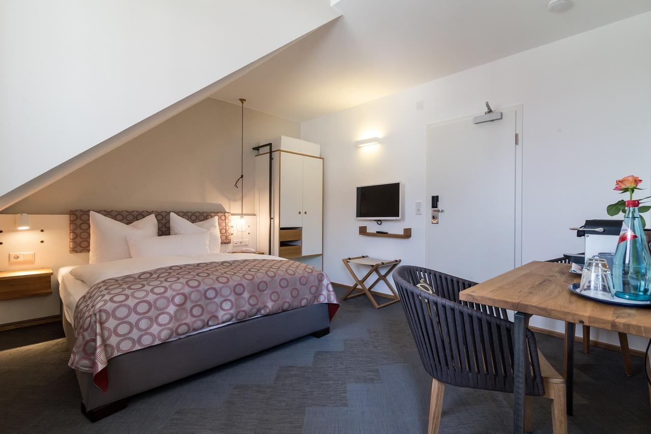 Hotel Schöne Aussicht 3*